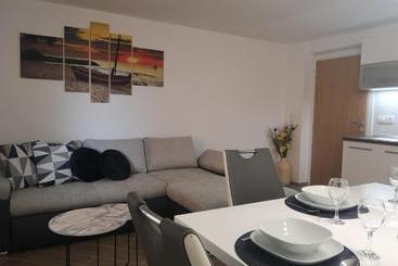 관광객 아파트 Apartment Tina