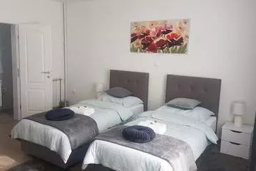 Majatalo Marko Airport Rooms