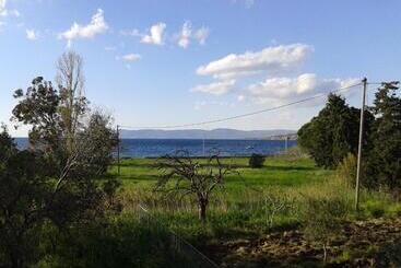 דירות לתיירים Villa Marianthi