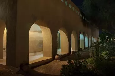 هتل Le Grand Calao