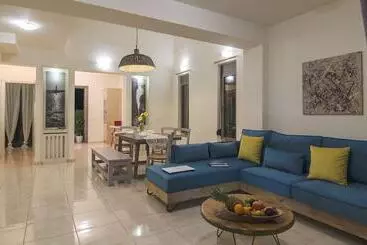 ツーリストアパートメント Villa Iasmi
