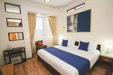 هتل Palace Galapagos