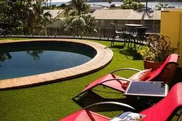 Coral Sea Vista Apartments
