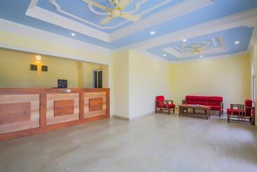 Отель Lacoul Inn