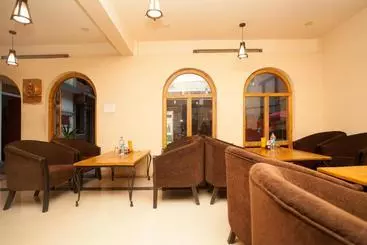 هتل Spot On 454 Surya Moon Inn