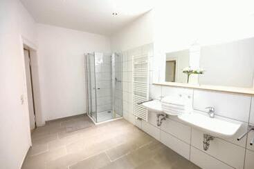 Zollikof Aparts   Sauna & Studioapartments