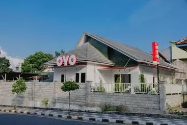 호텔 Simpang Alun Alun Residence By Oyo Rooms