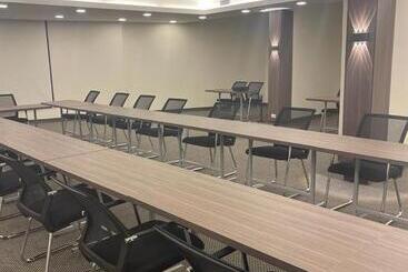 شقة فندقية Palm Ville Suites