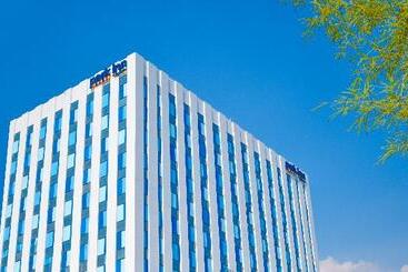 هتل Park Inn By Radisson North Edsa