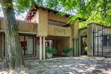 ペンション Christies At 32 On Russell