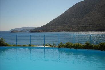 מלון דירות Sea Vessel