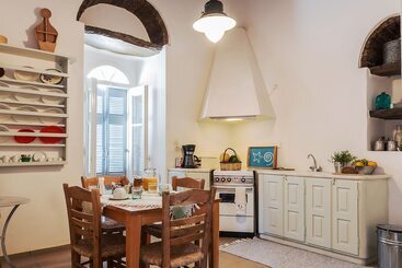 آپارتمان‌های توریست‌ها Astra Residential Apartments