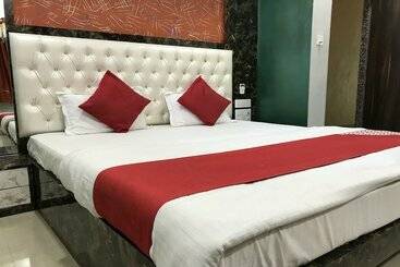 Baba Ramdev Hotel & Restaurant By Oyo Rooms