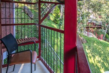 Hotel Edakkal Village Resort