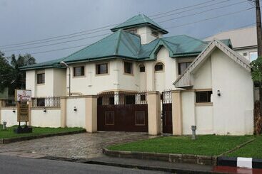 Otel Michelle Suites