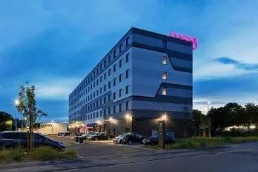 Hotelli Moxy Frankfurt Airport Kelsterbach