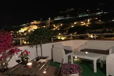 خانه Holiday Rooms Portale Pirrera