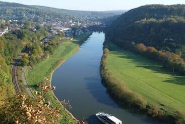 ホテル Gasthaus Zum Lindenwirt