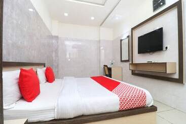 Appartment Raj Tirath Niwas By Oyo Rooms