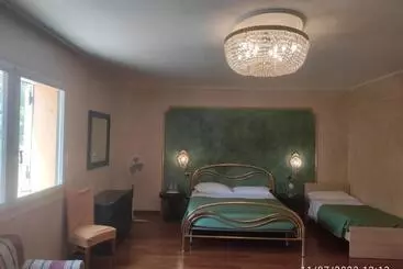 تختخواب و صبحانه Parco Dei Gelsomini