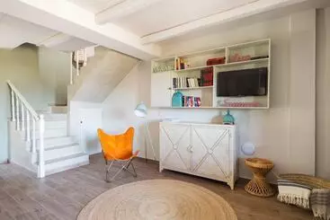 Pensão Anemoessa Luxury Villas