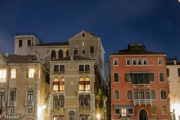 Casa Luxury Venetian Rooms