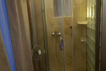 6 Rooms Mini Hotel   Hostel