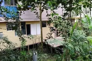 Colonial Lodge Hostel