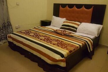 Palais Royale Hotel & Suites