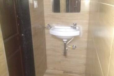 Bed and Breakfast Asian Dormitory   Hostel