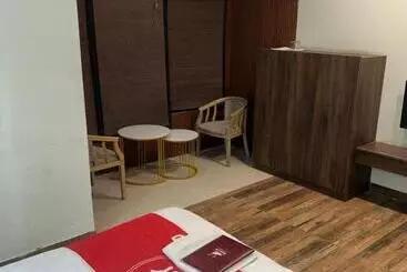 Hotel Raj Shikhar