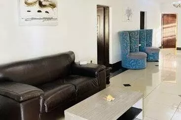 پانسیون Airport Royal Guest House