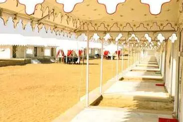 בית מלון כפרי Dynasty Desert Camp