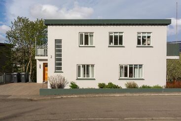 پانسیون Bjarmó Guesthouse