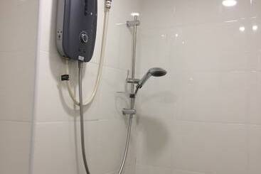 بنسيون Lawang Suite