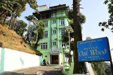 בית מלון כפרי Oakwood Chail