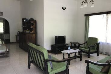 شقق خاصة سياحية Susara's Residence