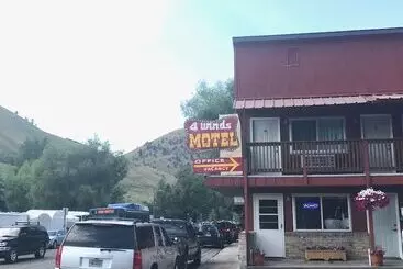 Four Winds Motel