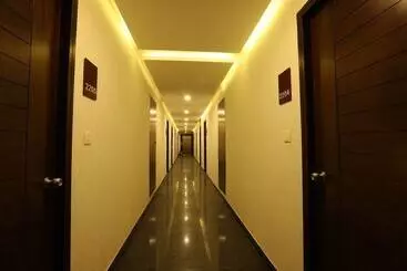 Hotel Royal Plaza Suites By Rak Rooms, Mangaluru