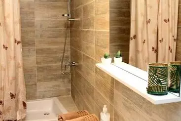 Majatalo Old Theatre Rooms And Apartments