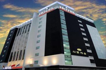 Hotel Charlot Castle