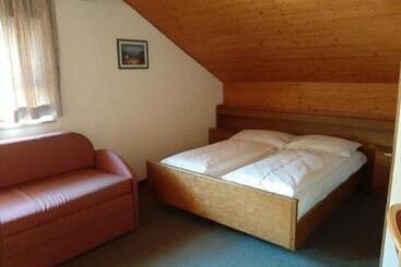 پانسیون Fn & Company