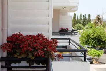 Happiness Apartments