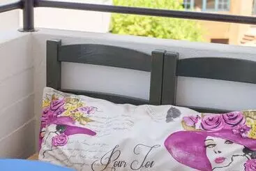 Happiness Apartments