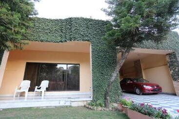 膳宿费 Delano Guest House