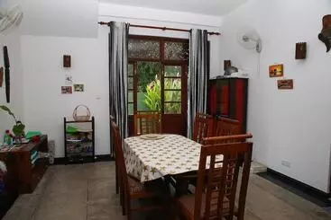 Bed and Breakfast Mary's Palm Garden