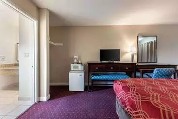 Отель Bay Breeze Inn