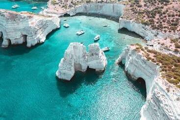 تختخواب و صبحانه Konstantinos