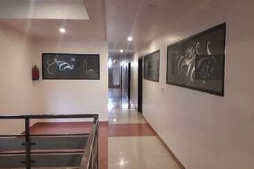 هتل Jainson Residency