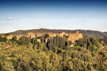 فندق ريفى Castello Di Volpaia